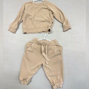 Kyte BABY Beige Sweatshirt and Jogger Set